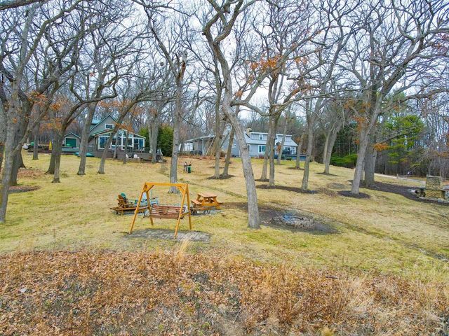 284 E Richardson Springs Road, Edgerton, WI 53534