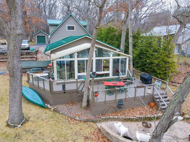 284 E Richardson Springs Road, Edgerton, WI 53534