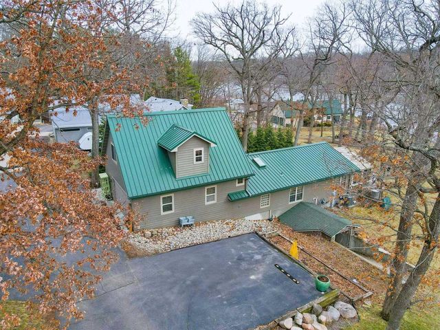 284 E Richardson Springs Road, Edgerton, WI 53534