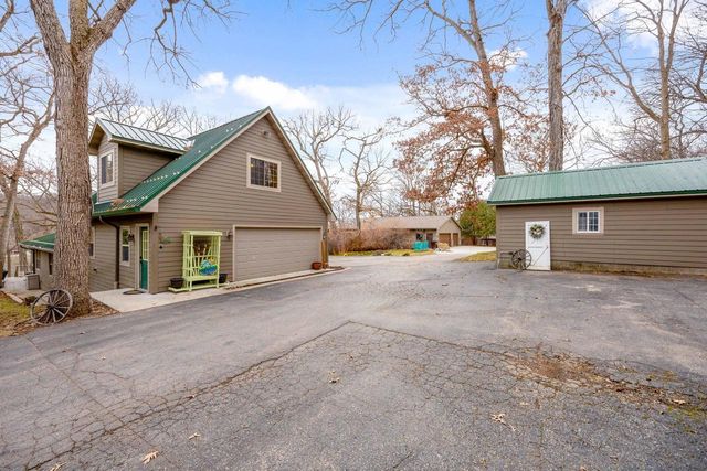 284 E Richardson Springs Road, Edgerton, WI 53534
