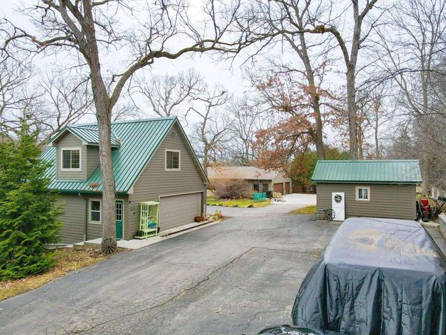 284 E Richardson Springs Road, Edgerton, WI 53534