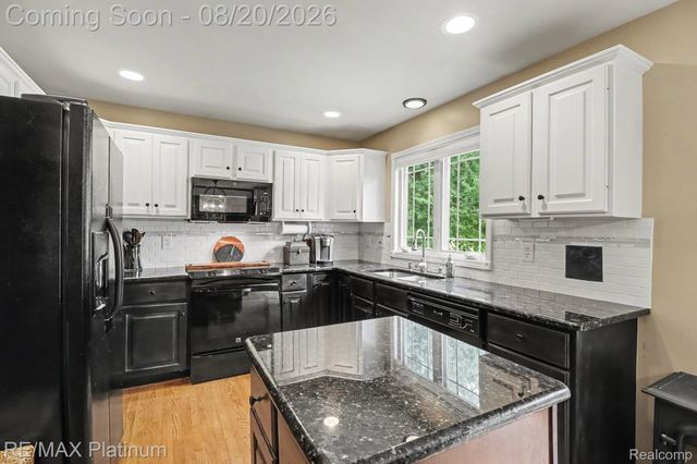 3020 Patriot Square, Rose Township, MI 48350
