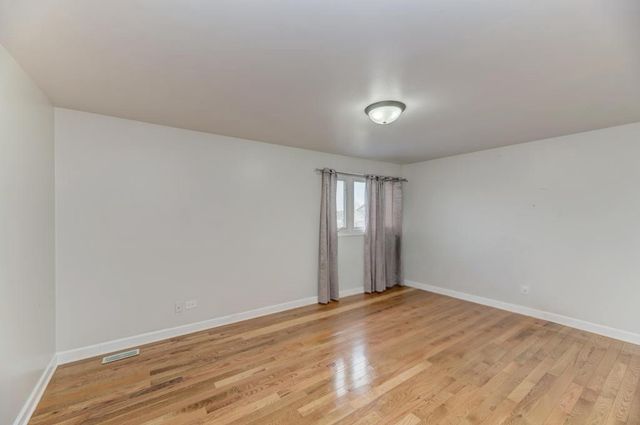 18800 Dickens Drive, Mokena, IL 60448