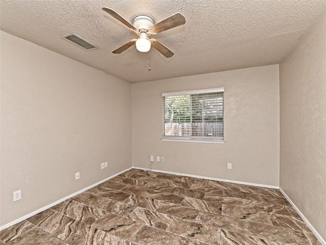 1916 GRACY FARMS LN B, Austin, TX 78758