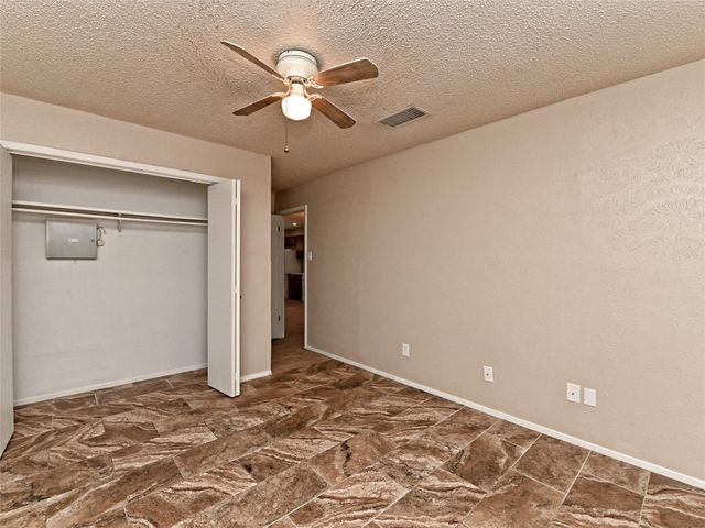 1916 GRACY FARMS LN B, Austin, TX 78758