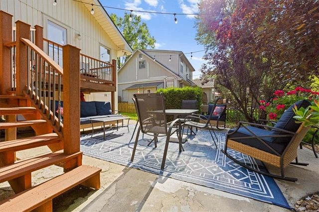 18606 E 28th Street S, Independence, MO 64057