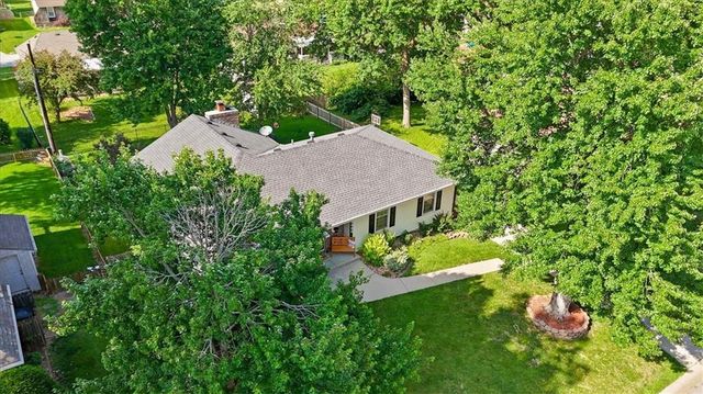 18606 E 28th Street S, Independence, MO 64057