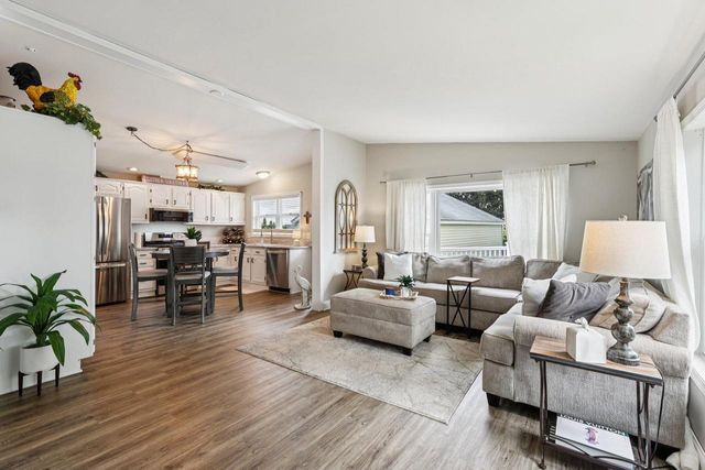 5426 E Reighmoor ROAD, Omro, WI 54963