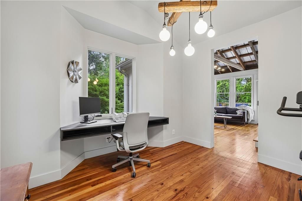 Image 12 of property listing at 2691 N Thompson Road NE, Atlanta, GA 30319