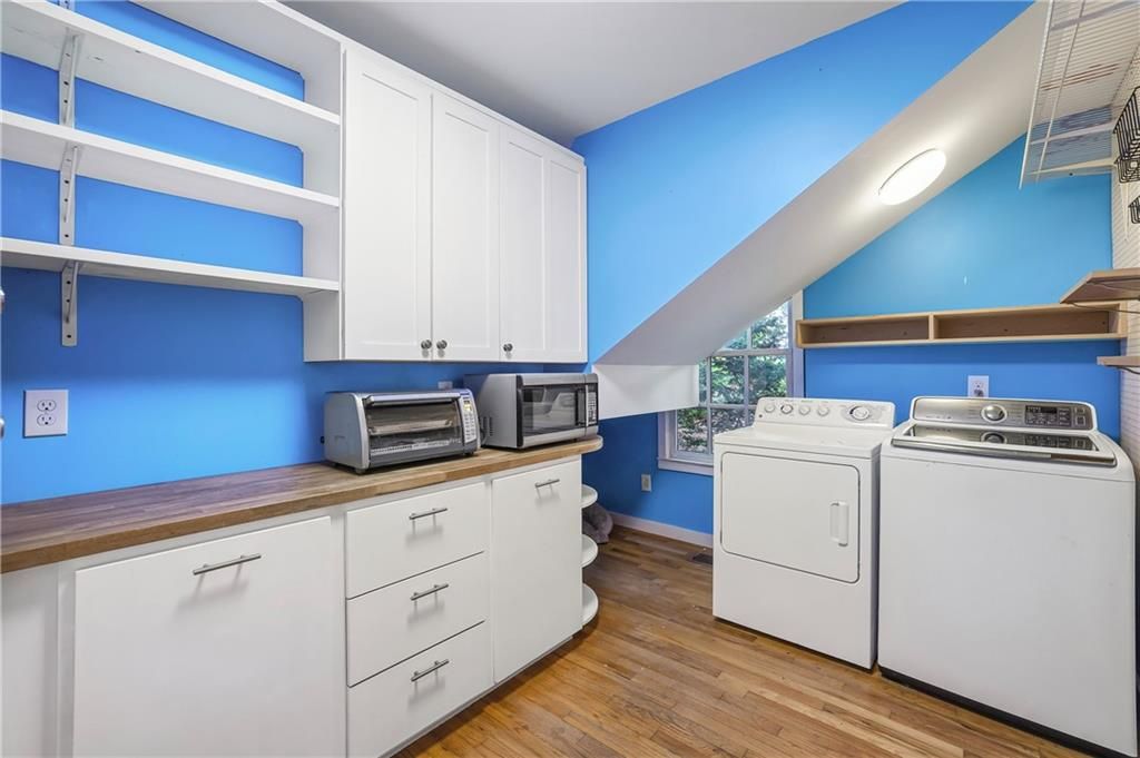 Image 13 of property listing at 2691 N Thompson Road NE, Atlanta, GA 30319