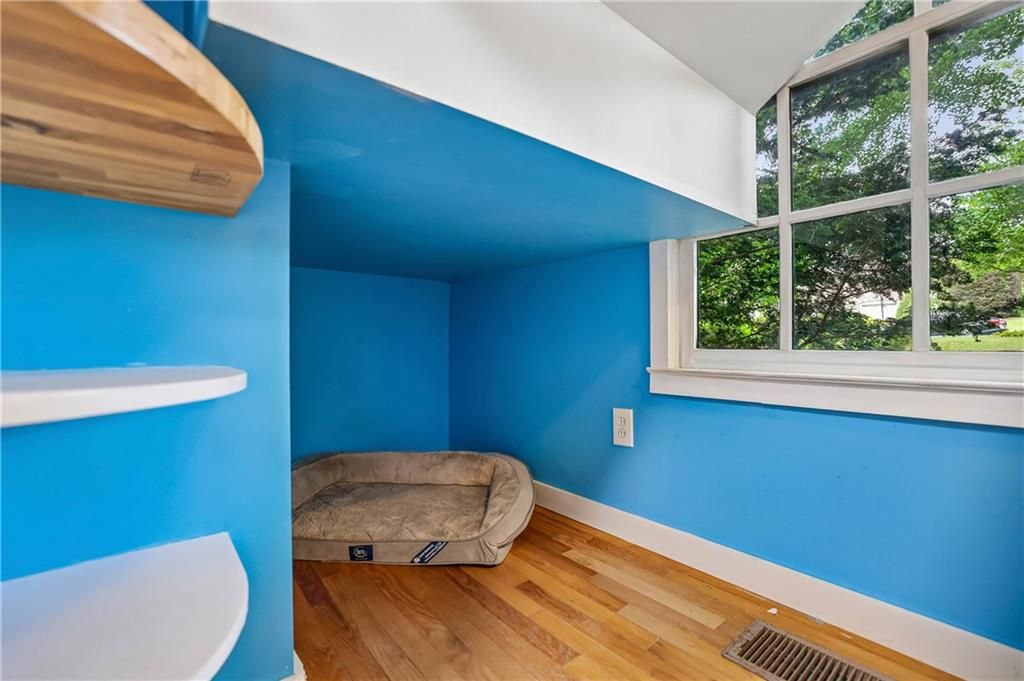 Image 14 of property listing at 2691 N Thompson Road NE, Atlanta, GA 30319