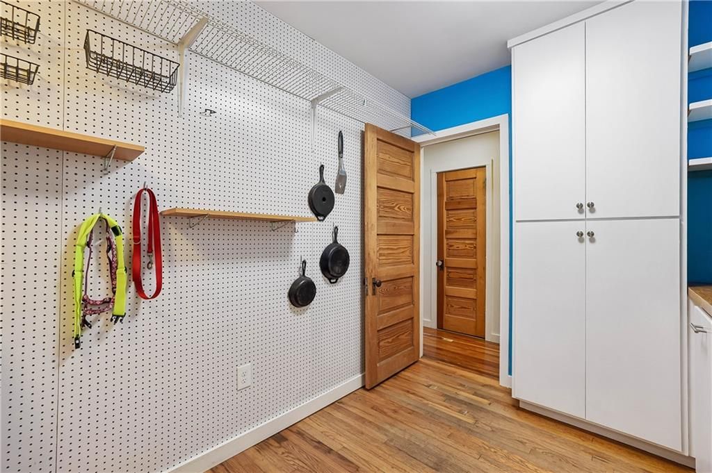 Image 15 of property listing at 2691 N Thompson Road NE, Atlanta, GA 30319