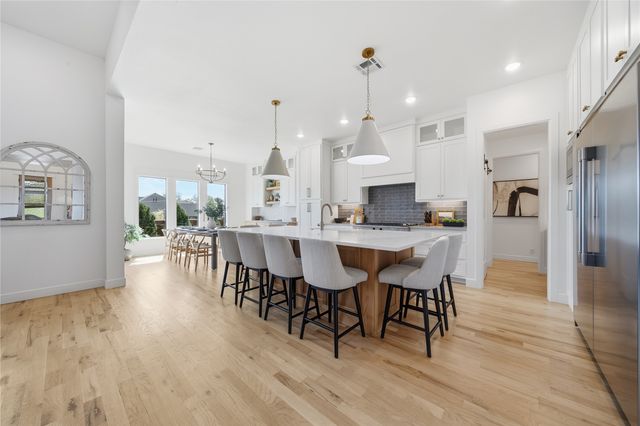 708 W 110 Place S, Jenks, OK 74037