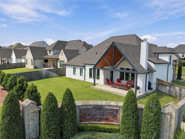 708 W 110 Place S, Jenks, OK 74037