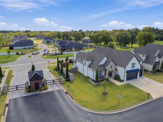 708 W 110 Place S, Jenks, OK 74037