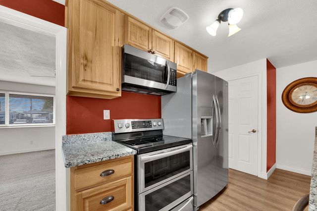 535 S 300 E, Pleasant Grove, UT 84062