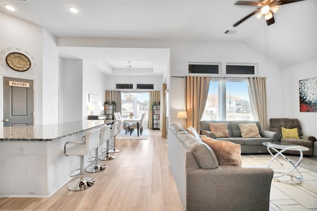 27 Montecito Lane, Manvel, TX 77578