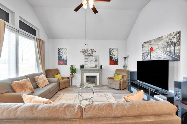 27 Montecito Lane, Manvel, TX 77578