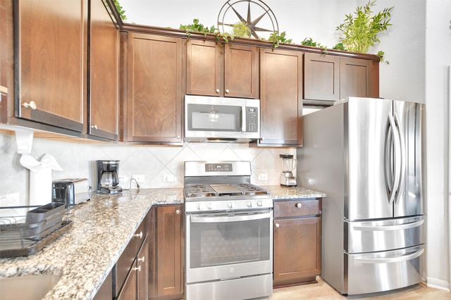 27 Montecito Lane, Manvel, TX 77578