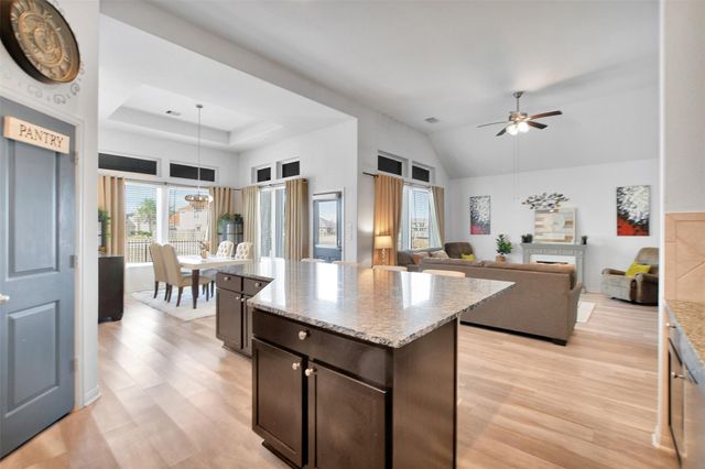 27 Montecito Lane, Manvel, TX 77578