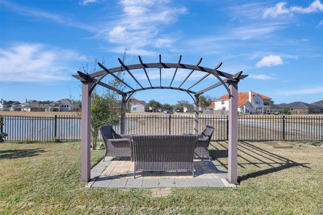 27 Montecito Lane, Manvel, TX 77578