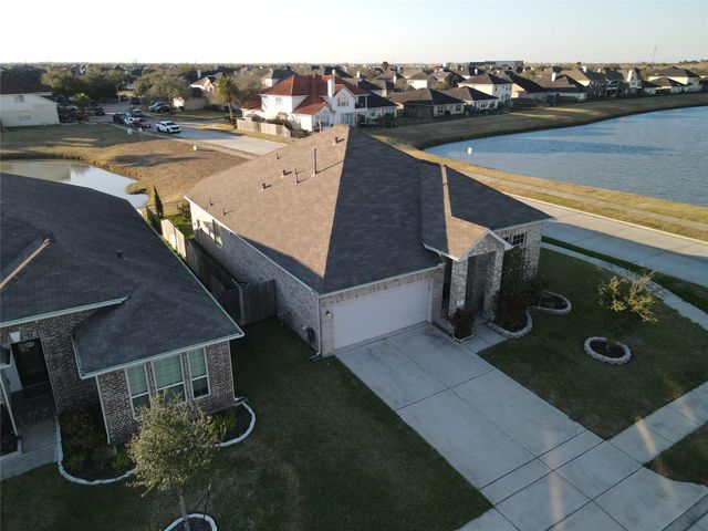 27 Montecito Lane, Manvel, TX 77578