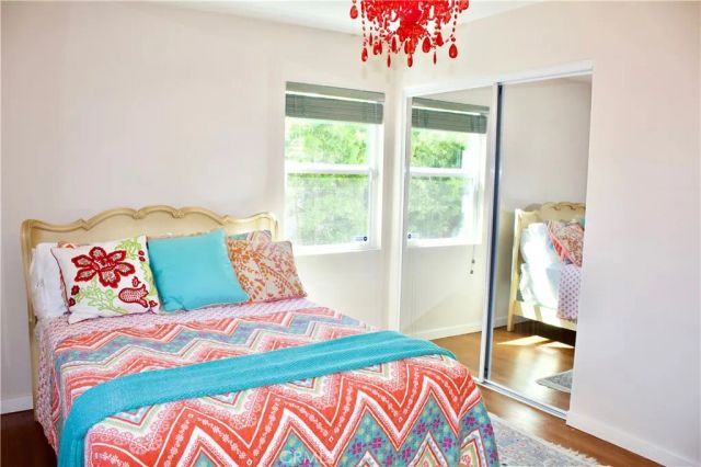 8727 Glider, Los Angeles, CA 90045