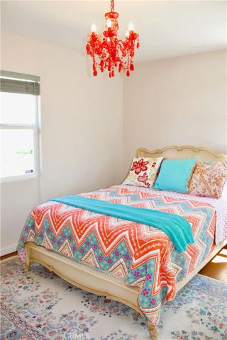 8727 Glider, Los Angeles, CA 90045