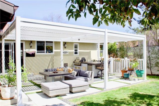 8727 Glider, Los Angeles, CA 90045