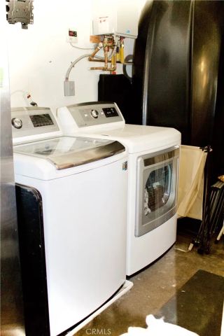 8727 Glider, Los Angeles, CA 90045