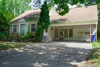 2476 Voorheis Road, Waterford Charter Township, MI 48328