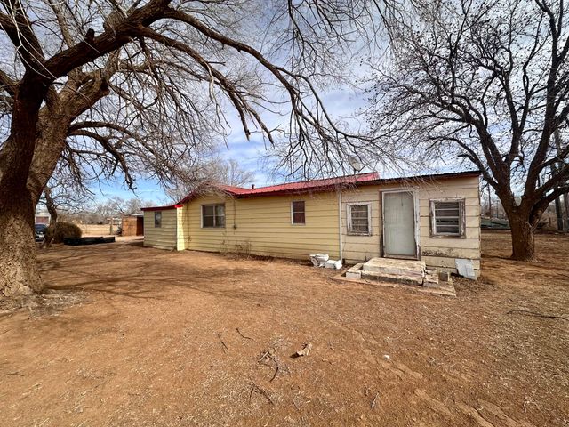 1313 S 3rd Street, Tahoka, TX 79373