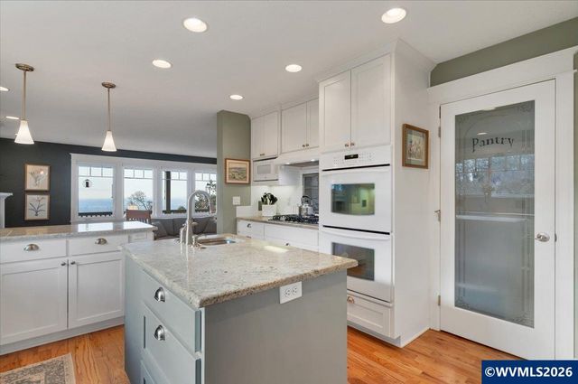 3228 Sunridge Dr S, Salem, OR 97302