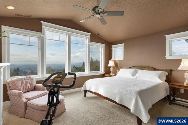 3228 Sunridge Dr S, Salem, OR 97302