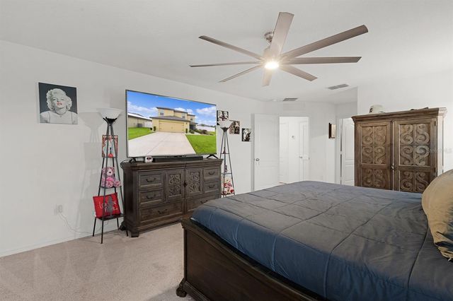 1136 SEA PINES COURT, Tavares, FL 32778