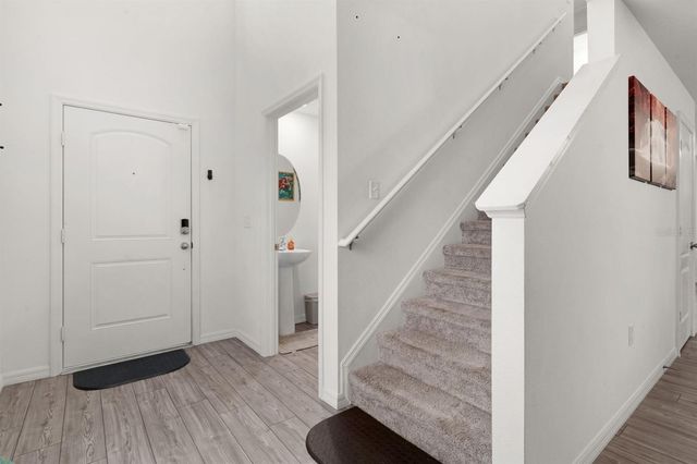 1136 SEA PINES COURT, Tavares, FL 32778