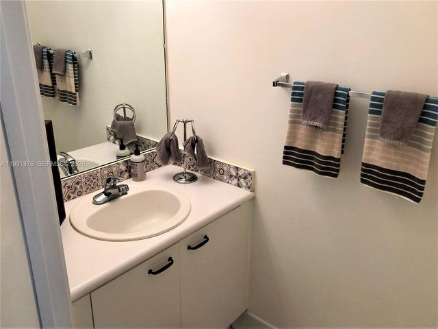 2233 Ensenada Ter, Weston, FL 33327