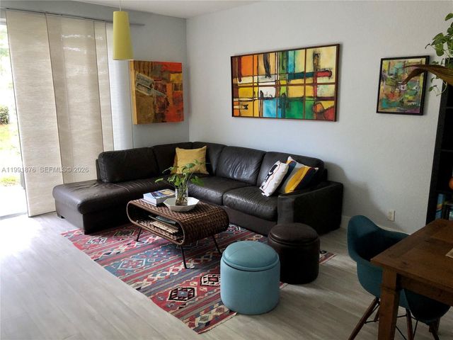 2233 Ensenada Ter, Weston, FL 33327