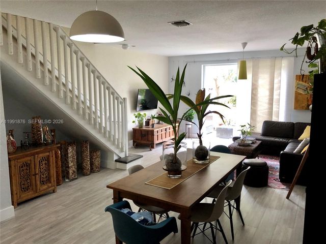 2233 Ensenada Ter, Weston, FL 33327