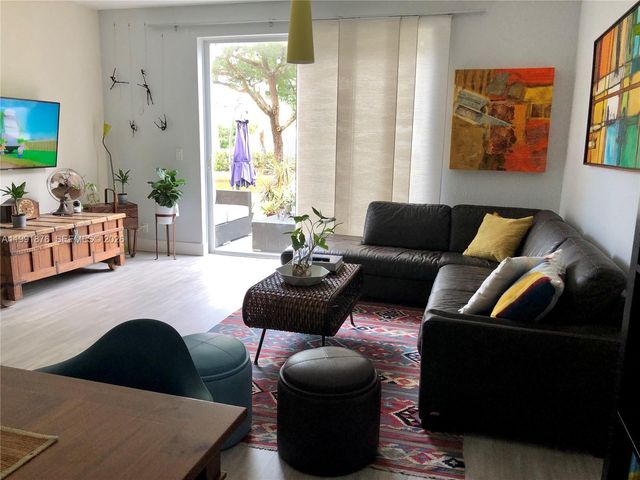 2233 Ensenada Ter, Weston, FL 33327