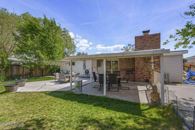 1124 Sbragia Way, Sparks, NV 89431