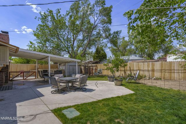 1124 Sbragia Way, Sparks, NV 89431