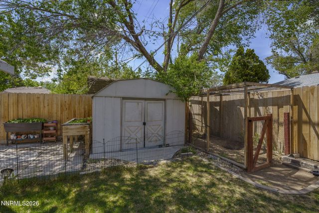 1124 Sbragia Way, Sparks, NV 89431