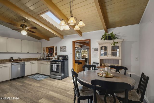 1124 Sbragia Way, Sparks, NV 89431