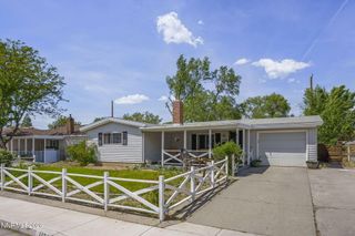1124 Sbragia Way, Sparks, NV 89431