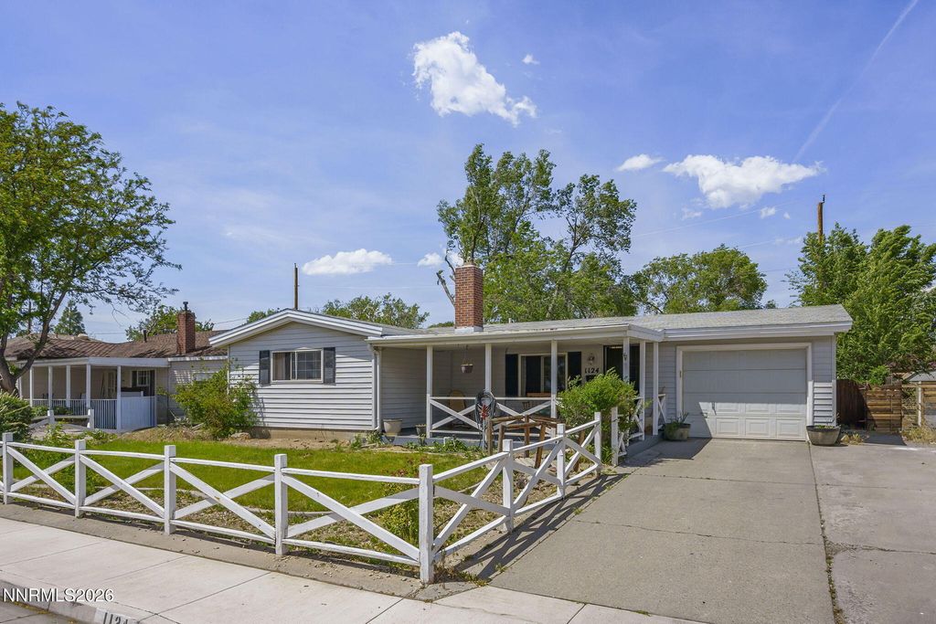 1124 Sbragia Way, Sparks, NV 89431