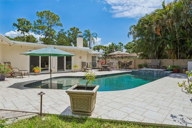 1883 OAKDALE LANE N, Clearwater, FL 33764