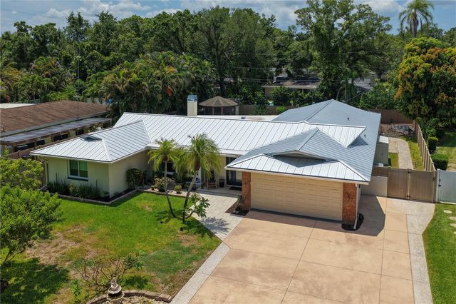 1883 OAKDALE LANE N, Clearwater, FL 33764