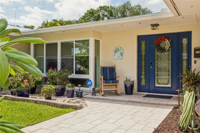 1883 OAKDALE LANE N, Clearwater, FL 33764