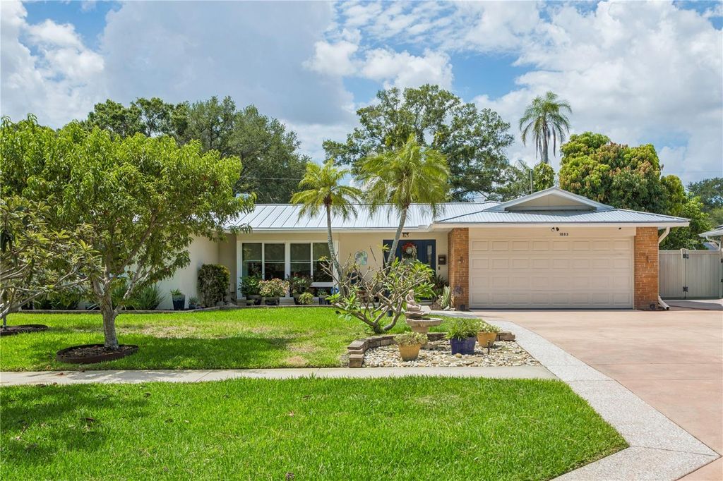 1883 OAKDALE LANE N, Clearwater, FL 33764